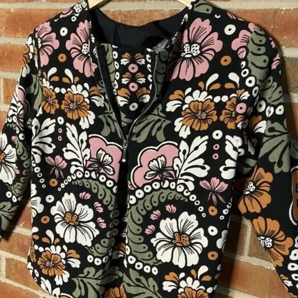 H&M 3/4 sleeve retro fall colors floral top black cropped size 12 - Picture 5 of 13